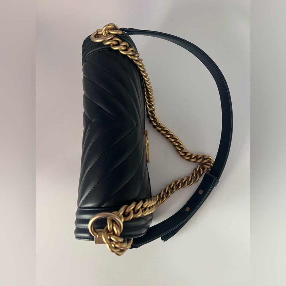 Authentic Chanel Medium Flap Lambskin Le Boy Chevron Navy & Brushed Gold - Picture 16 of 16